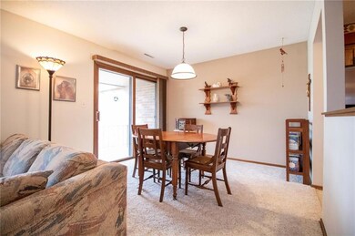 4849 Woodland Ave unit 4, West Des Moines, IA 50266 - photo 4