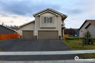 3_Exterior_Driveway