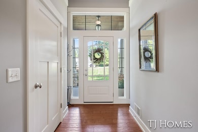 19-web-or-mls-7121 Juneau Ct-13