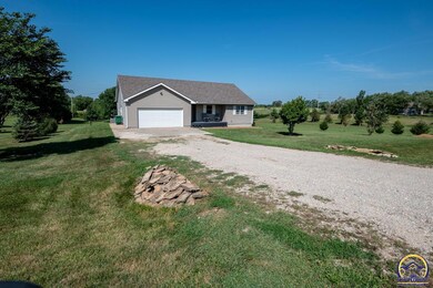 15705 Rock Island Rd, Mayetta, KS 66509 - photo 2