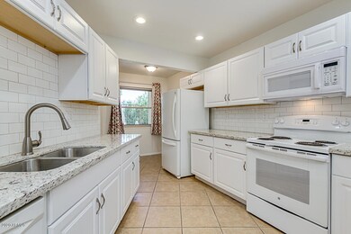 14027 N Palm Ridge Dr W, Sun City, AZ 85351 - photo 2