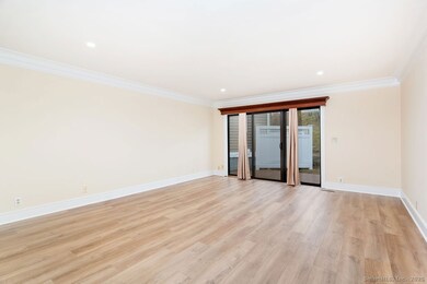 13 Lawson Ln unit 13, Ridgefield, CT 06877 - photo 4