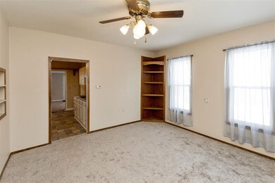 1508 12th Ave SE, Cedar Rapids, IA 52401 - photo 2
