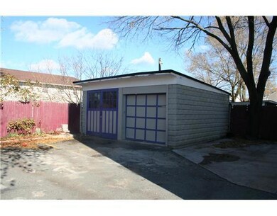 19 Butler Ave, Central Falls, RI 02863 - photo 4