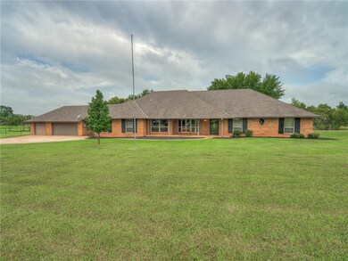 2301 Deer Creek Dr, Edmond, OK 73025 - photo 2