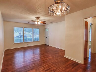 525 Euclid St, Cleburne, TX 76033 - photo 6