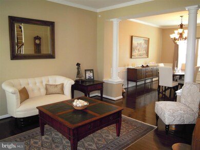 4890 Royal Coachman Dr, Elkridge, MD 21075 - photo 3