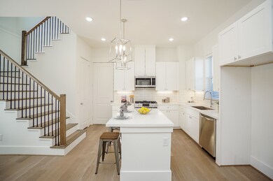 8964 Lavender St, Houston, TX 77016 - photo 4