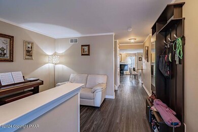 313 Cabinsglade Ct, East Stroudsburg, PA 18301 - photo 7