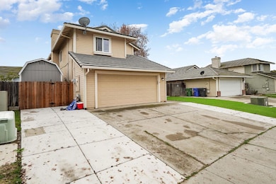 932 Vintage Oak Ave, Galt, CA 95632 - photo 4