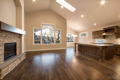 20875 Gateway Dr, Bend, OR 97702 - photo 3