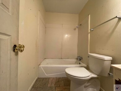 135 Akins Rd, Texarkana, TX 75501 - photo 5