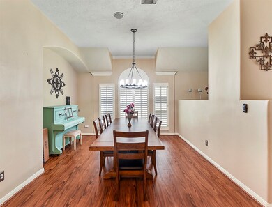 Formal dining ~ note the inset (sorry piano does not stay) :)