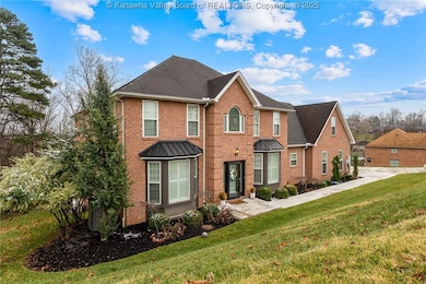 126 Newcomer Rd, Charleston, WV 25309 - photo 2