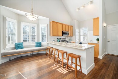6-web-or-mls-827 Shackleton Rd (12 of 15