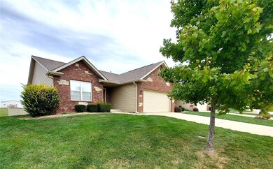 2081 Briarbend Ct, Maryville, IL 62062 - photo 4