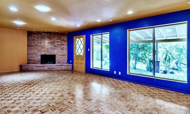 201 E McLellan Blvd-large-005-15-Family