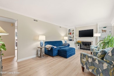 10100 Settlers Crest Ln, Louisville, KY 40299 - photo 5