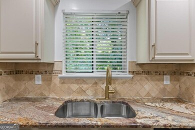 5250 Forest Downs Ln, Atlanta, GA 30349 - photo 6