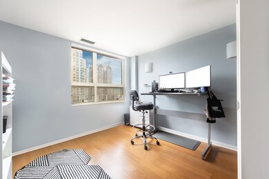 Thomas Graves Landing unit PH5, Cambridge, MA 02141 - photo 6