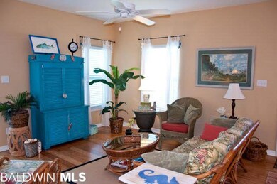FULLY Furnished 3BR Coastal Cottage