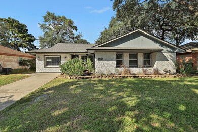 1138 Stonecrest Dr, Houston, TX 77018 - photo 3