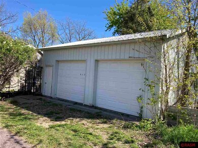 417 N Broadway St, New Ulm, MN 56073 - photo 4