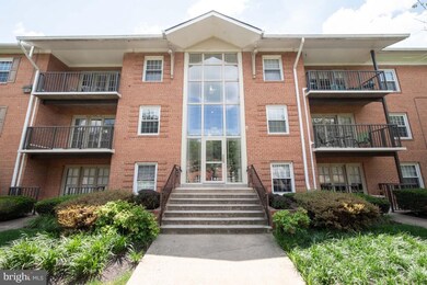 3336 Spring Ln unit A30, Baileys Crossroads, VA 22041 - photo 4