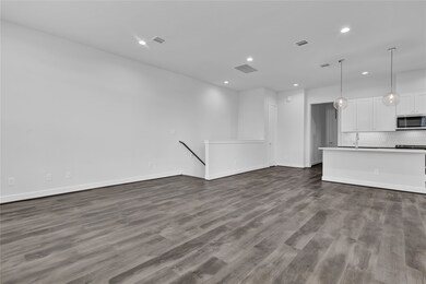 5731 White Magnolia St, Houston, TX 77091 - photo 7