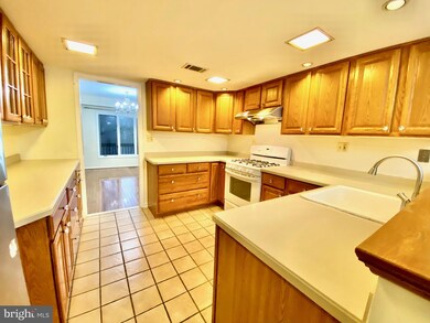 56 Treaty Dr, Chesterbrook, PA 19087 - photo 6