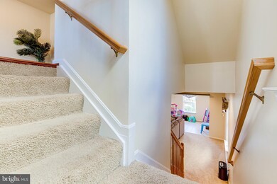 12042 Kemps Landing Cir, Manassas, VA 20109 - photo 3
