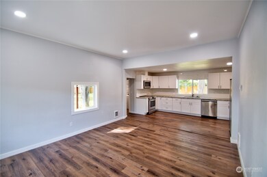 16544 Railway Rd SE, Yelm, WA 98597 - photo 7