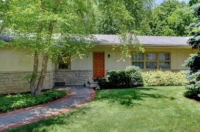 3984 Wynding Dr, Columbus, OH 43214 - photo 2