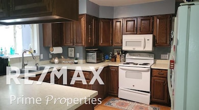 2135 S New Lothrop Rd, Lennon, MI 48449 - photo 2