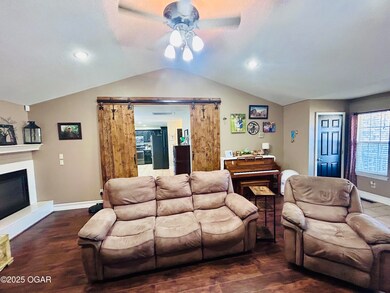 3001 S Michigan Ave, Joplin, MO 64804 - photo 6