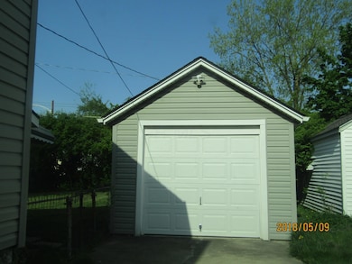 77 N Brinker Ave, Columbus, OH 43204 - photo 2