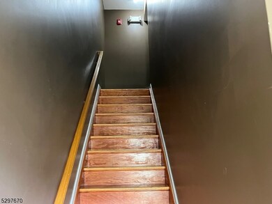 157 Lafayette St unit 2, Newark, NJ 07105 - photo 2