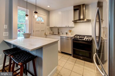 5707 Fenwick Dr, Alexandria, VA 22303 - photo 7