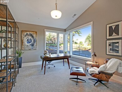 18048 Eastridge Ln, Lake Oswego, OR 97034 - photo 4