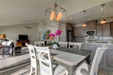 1401 Gulf Blvd unit 205, Clearwater Beach, FL 33767 - photo 7