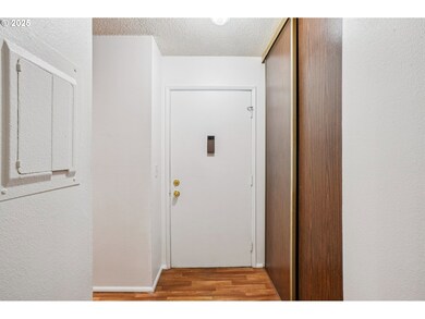 2710 SE 138th Ave unit 47, Portland, OR 97236 - photo 4