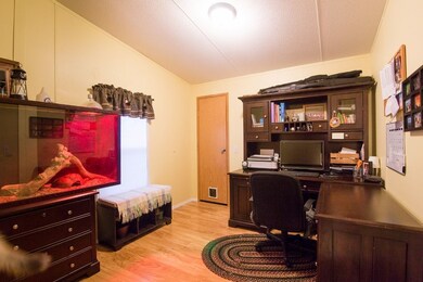 981 Plain Rd, Hinsdale, NH 03451 - photo 6