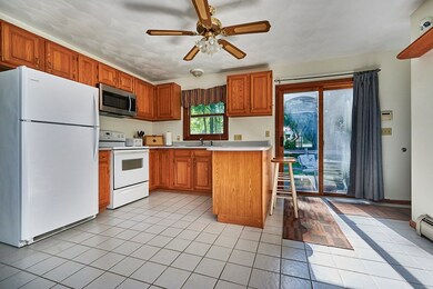 30 Dale St, Holyoke, MA 01040 - photo 3