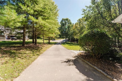 3839 Pointe Forest Dr, Florissant, MO 63034 - photo 6