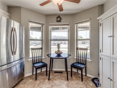 5817 Cheyenne Ct, Warr Acres, OK 73132 - photo 6