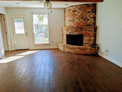 3403 Saratoga Dr, Houston, TX 77088 - photo 3