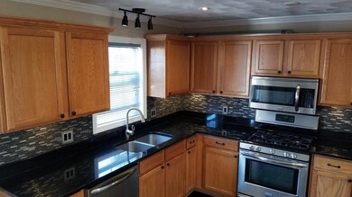 87 Knowles St, Pawtucket, RI 02860 - photo 6