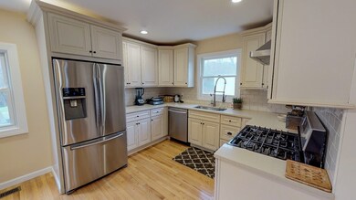 46 Ayer St, Methuen, MA 01844 - photo 5