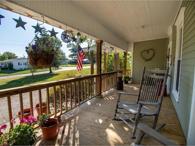 516 W 8th St, Cameron, MO 64429 - photo 3