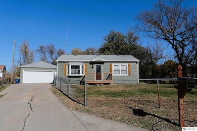 3902 Overlook Cir, Bellevue, NE 68147 - photo 4